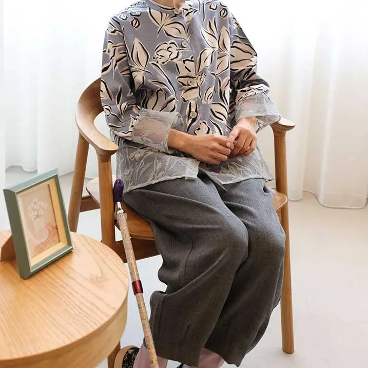 Made in Japan - Versatile and versatile: Tweed-style pants with darts at the hem