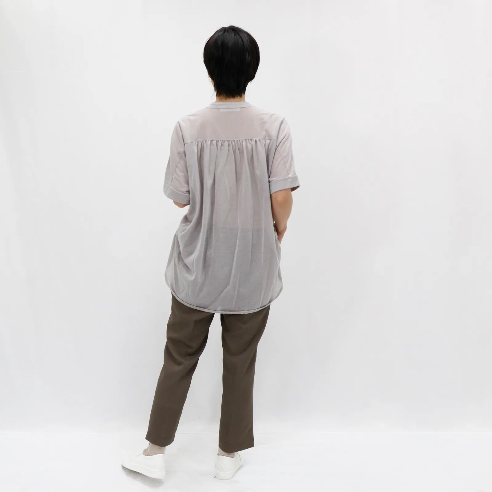 【日本製/洗練された軽やかさ】ドロストブラウス