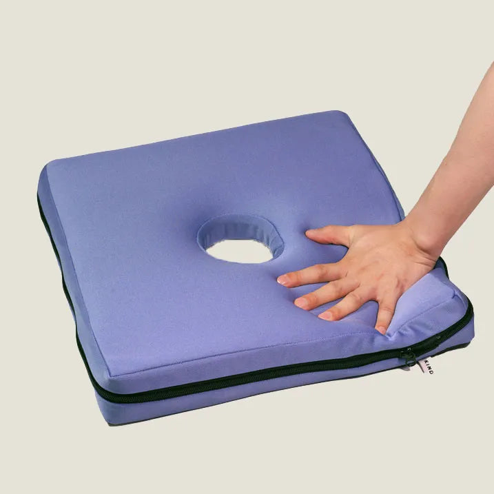 アキアカネ　小さめクッション ソファー用くつろぎクッション ラクーサ IKEHIKO 大型クッション