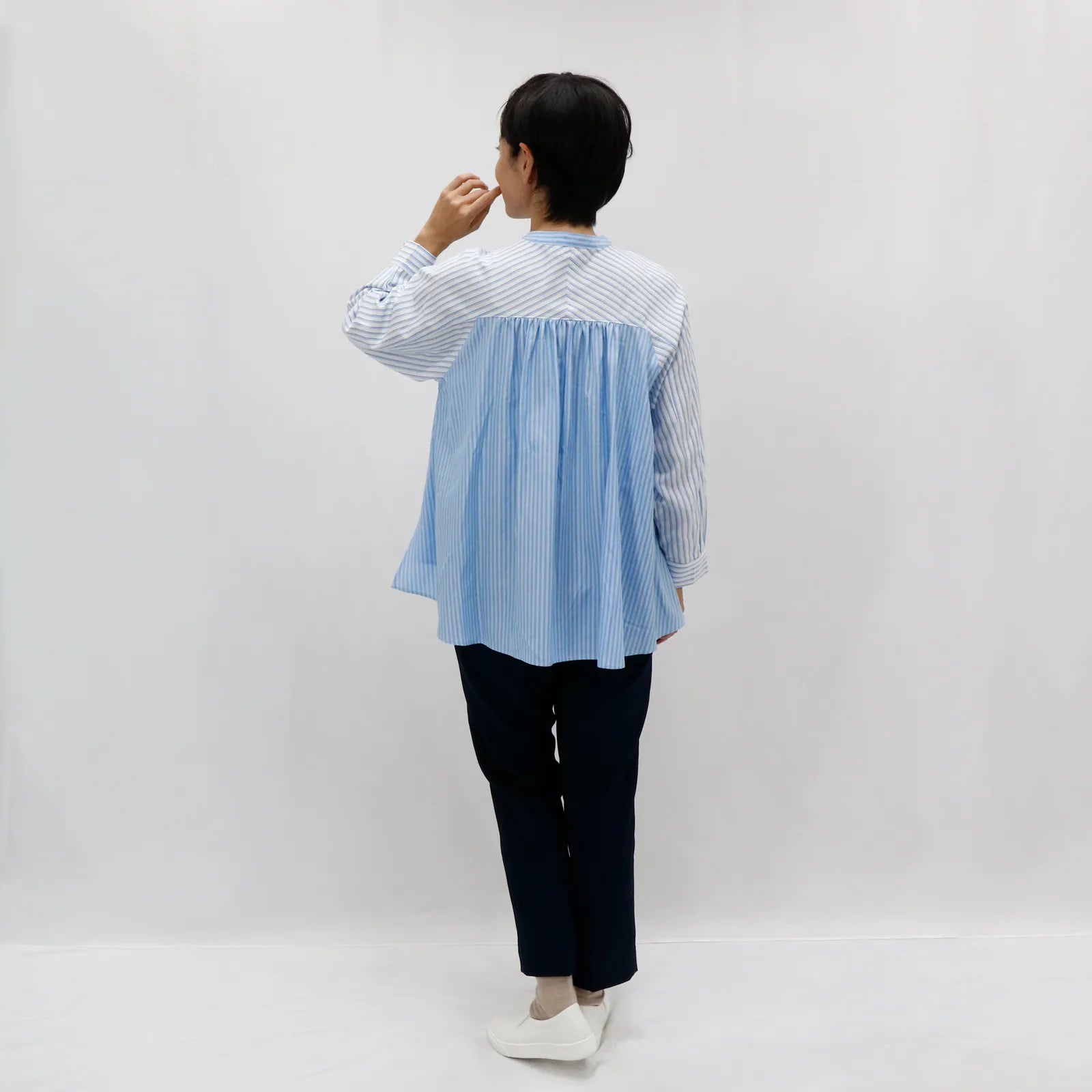 【リズム感のあるストライプが印象的】ブロッキングストライプシャツ