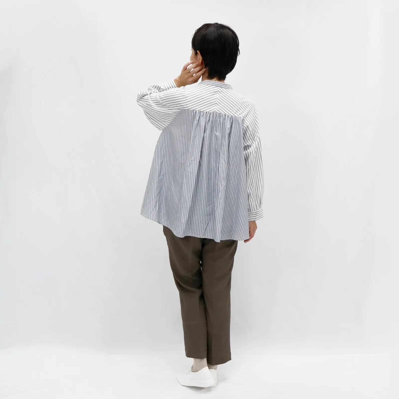 【リズム感のあるストライプが印象的】ブロッキングストライプシャツ