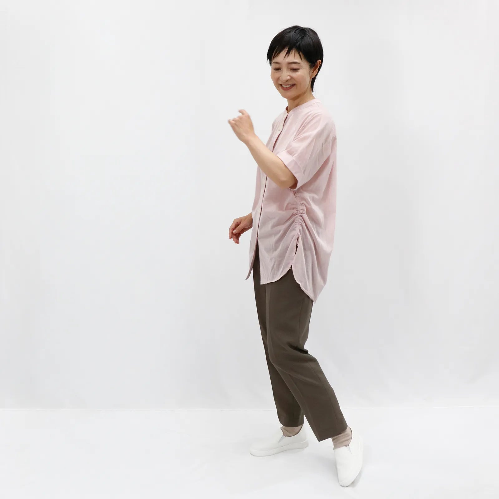 【日本製/洗練された軽やかさ】ドロストブラウス