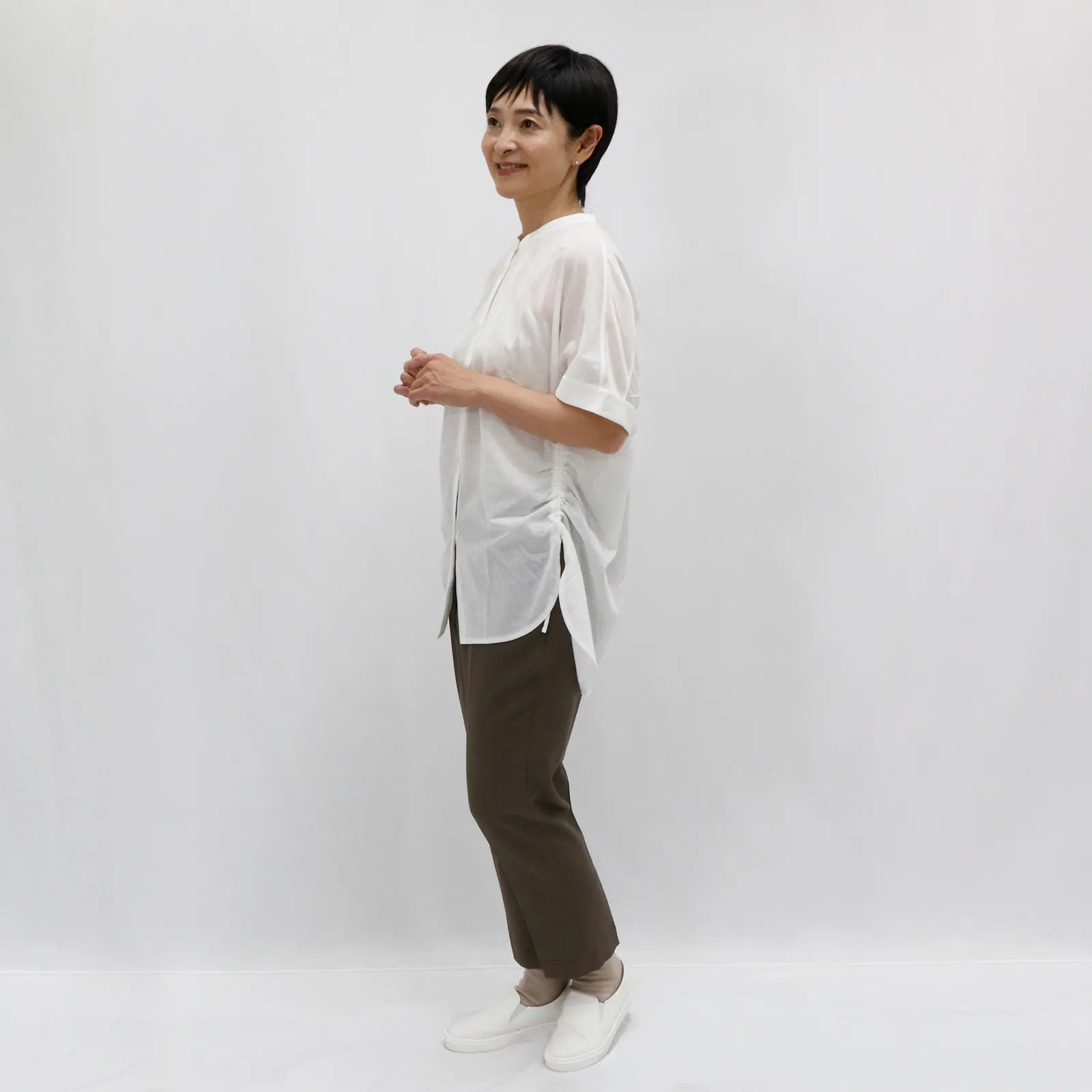 【日本製/洗練された軽やかさ】ドロストブラウス