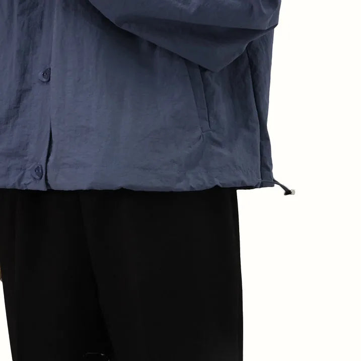 【立ち姿を美しく演出・軽量設計で、疲れにくく快適】タックブルゾン