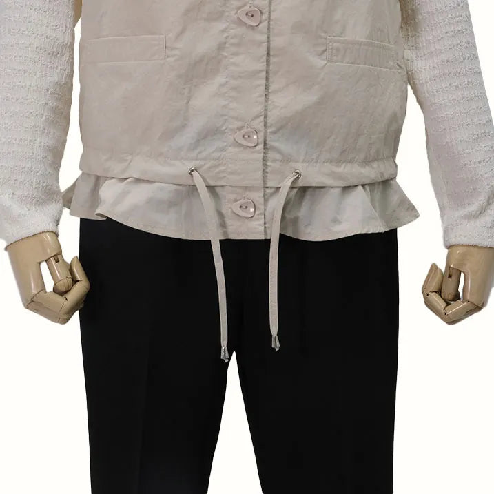 【裾のフリルが大人カワイイを演出・洗濯機◎たたんでバッグにIN】ナイロンタフタベスト