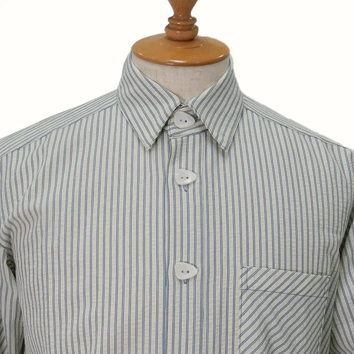 Men's soccer striped shirt that stays cool and comfortable even in summer