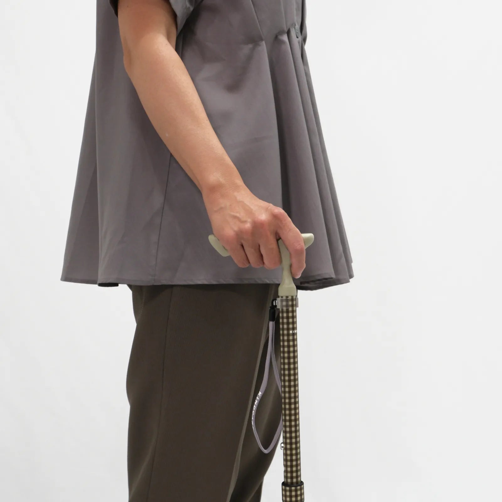 【超軽量の160g・伸縮】Check カーボン伸縮ステッキ