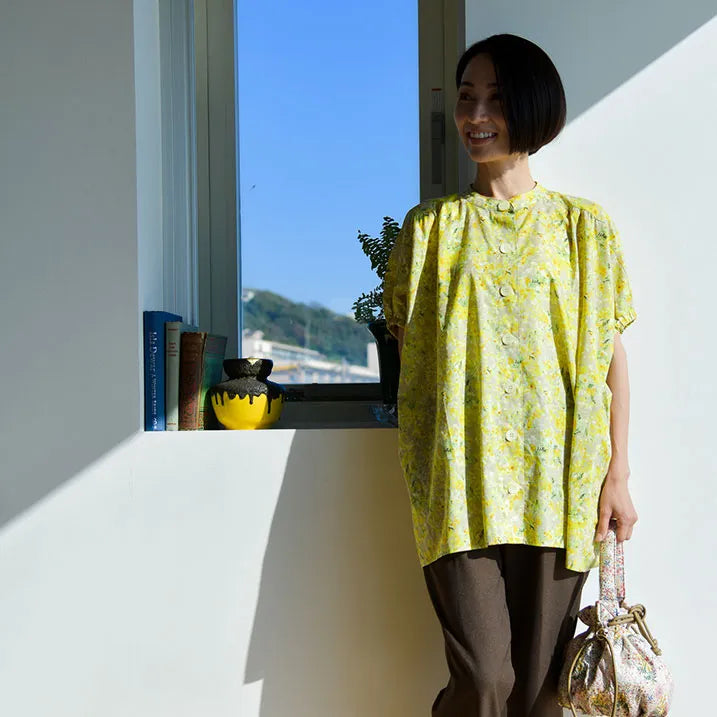 【身体のラインを拾わない・さらふわブラウス】ぼかし花柄プリントブラウス