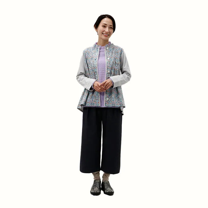 【顔まわりの印象もふんわり華やかに・日本製・綿100%・洗濯◎】リバティプリントレース付きブラウス