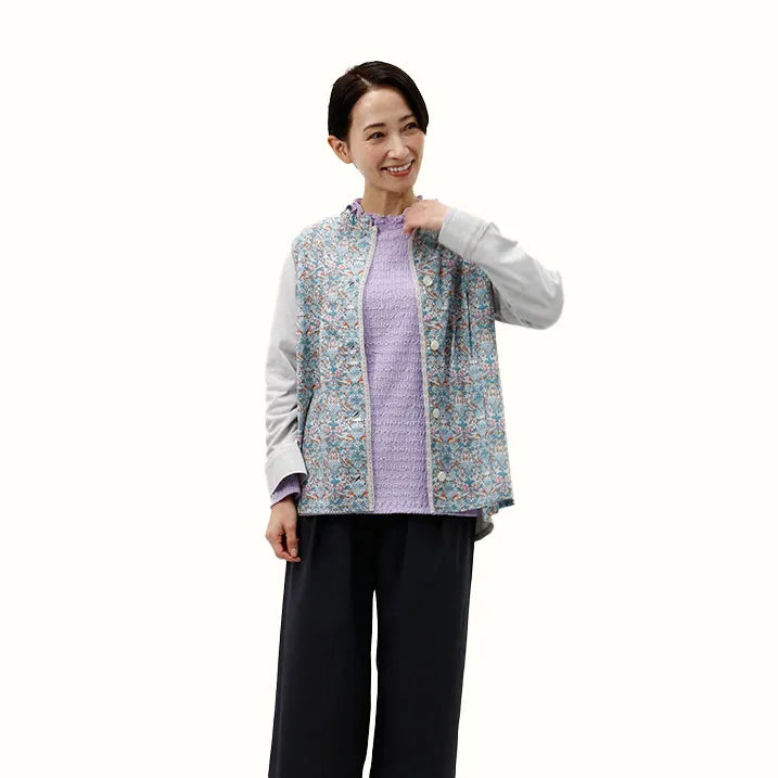 【顔まわりの印象もふんわり華やかに・日本製・綿100%・洗濯◎】リバティプリントレース付きブラウス
