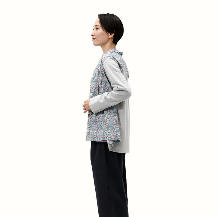 【顔まわりの印象もふんわり華やかに・日本製・綿100%・洗濯◎】リバティプリントレース付きブラウス