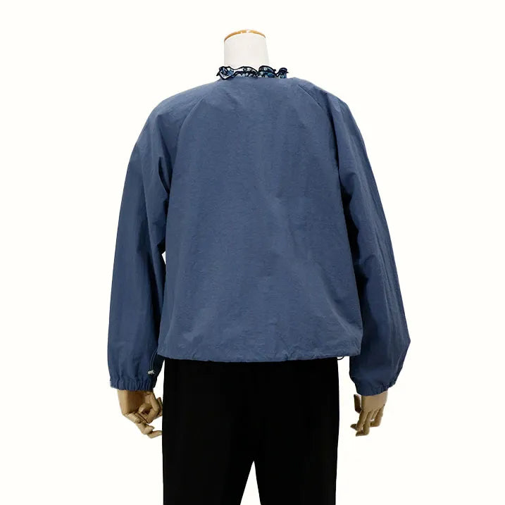 【立ち姿を美しく演出・軽量設計で、疲れにくく快適】タックブルゾン