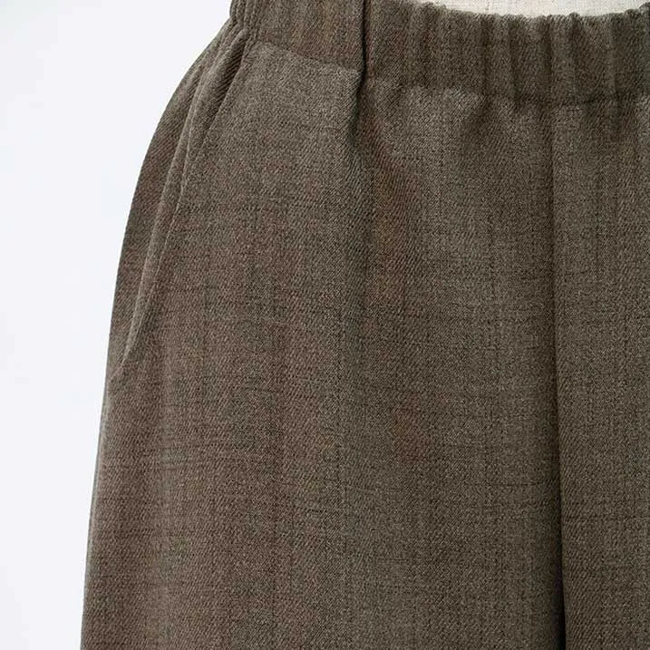 Made in Japan - Versatile and versatile: Tweed-style pants with darts at the hem