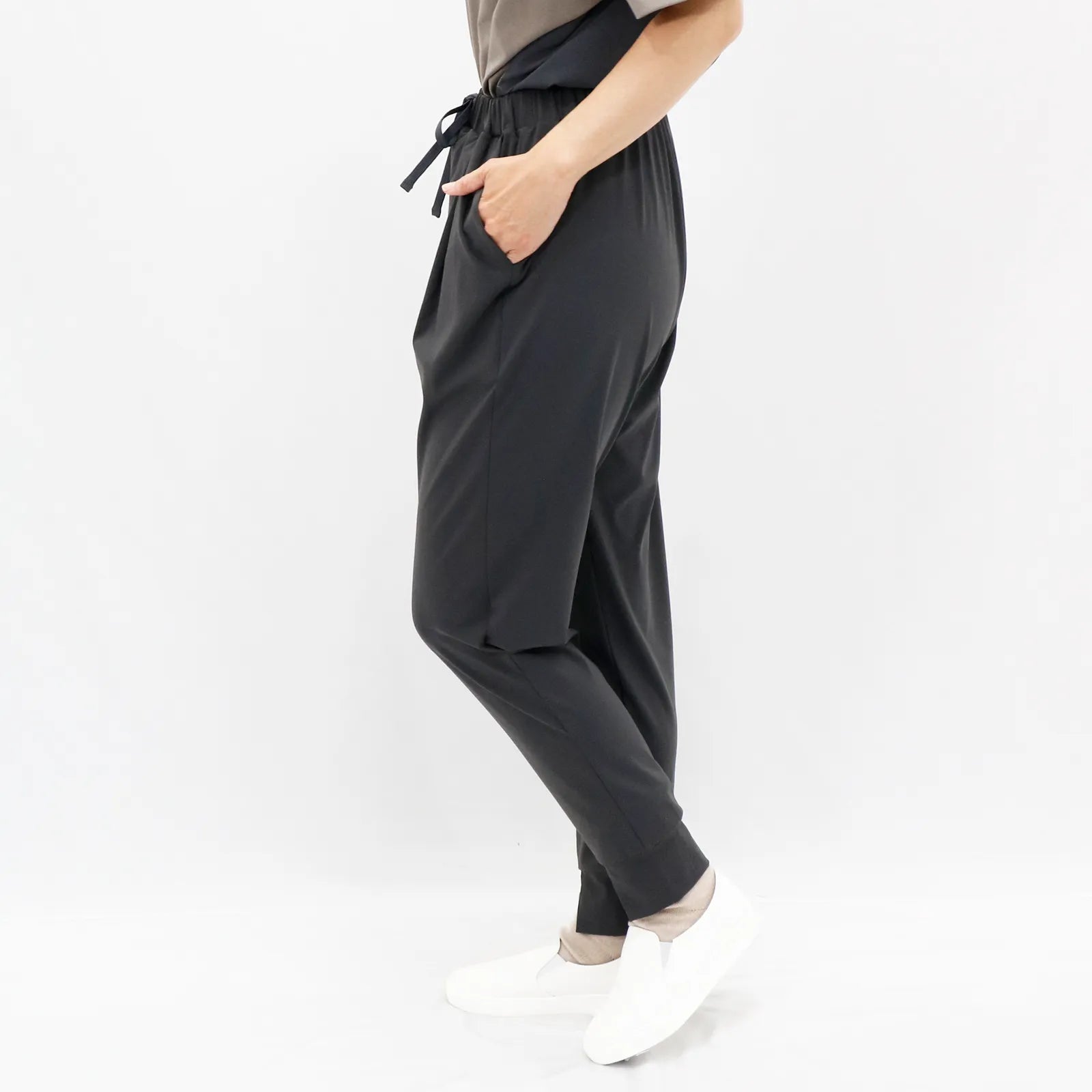 【UVカット・吸水速乾】レディースジョガーパンツ