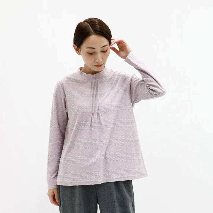 【洗濯◎ストレッチ素材で動きを妨げない】ドットジャカードプルオーバー