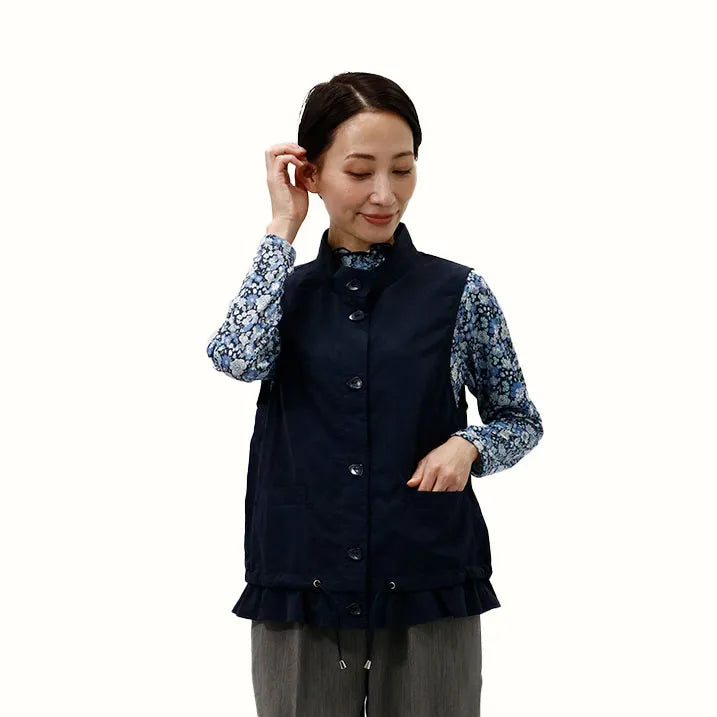 【裾のフリルが大人カワイイを演出・洗濯機◎たたんでバッグにIN】ナイロンタフタベスト