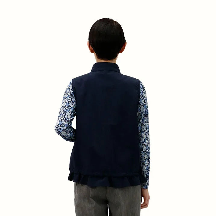 【裾のフリルが大人カワイイを演出・洗濯機◎たたんでバッグにIN】ナイロンタフタベスト