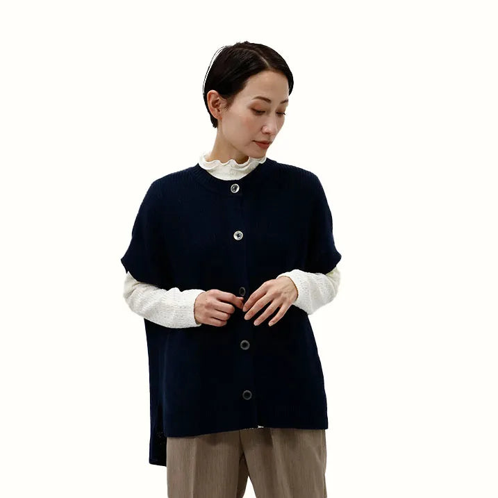 【季節の変わり目や寒暖差のある日にぴったりの1枚・着回し◎洗濯◎】畦編み肩掛けベスト