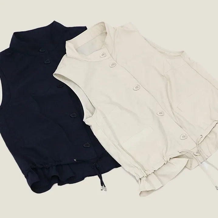 【裾のフリルが大人カワイイを演出・洗濯機◎たたんでバッグにIN】ナイロンタフタベスト