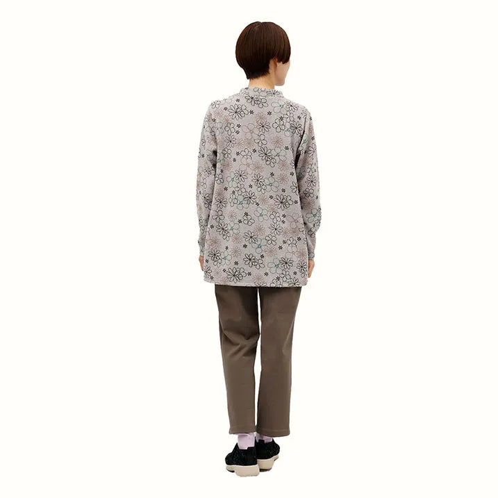【洗える・フロントのタックがふんわり感を演出】花柄刺繡風PO