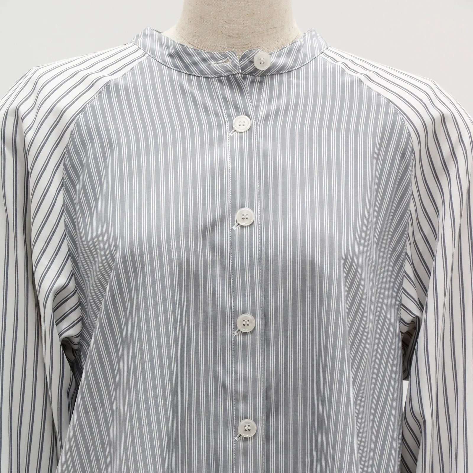 【リズム感のあるストライプが印象的】ブロッキングストライプシャツ