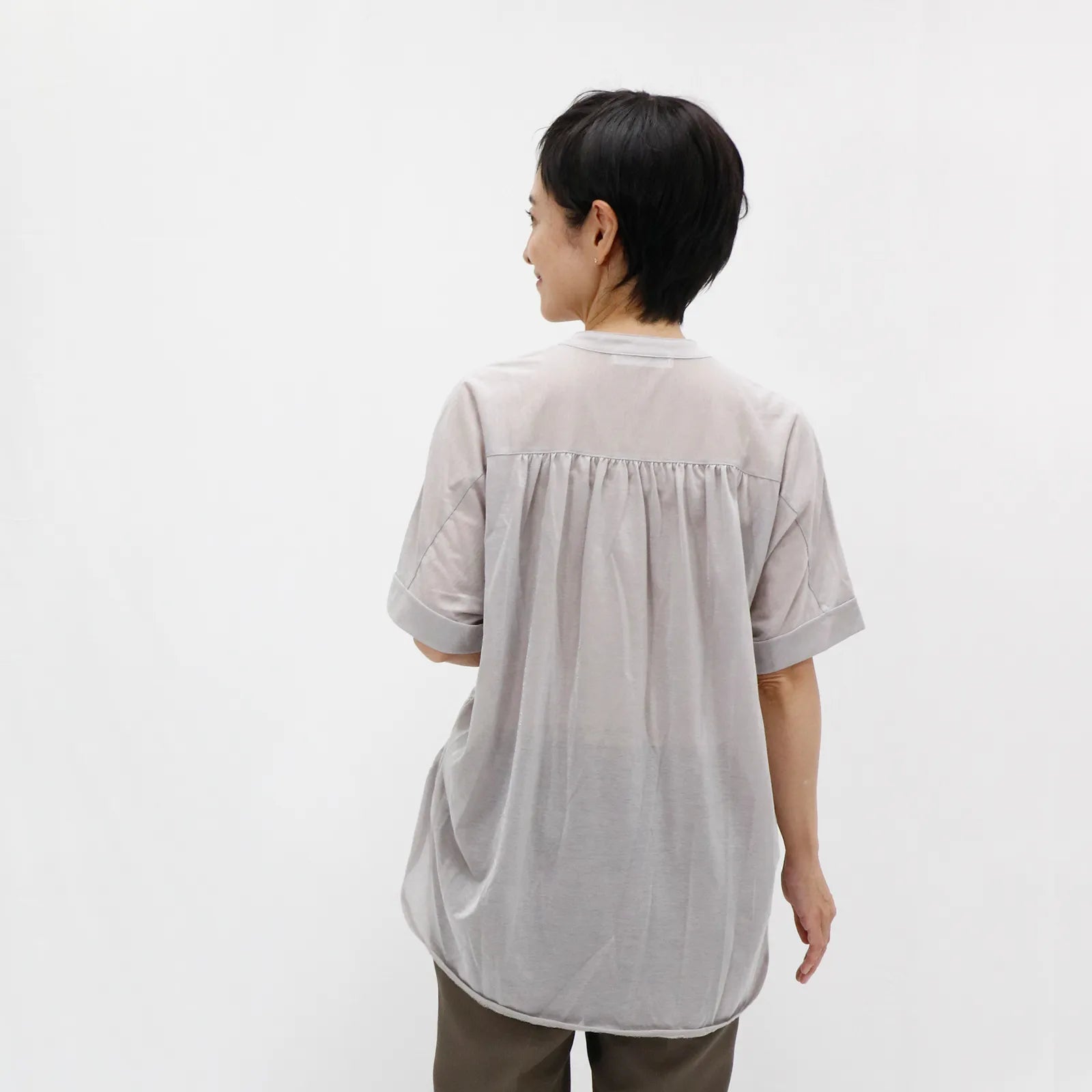 【日本製／洗練された軽やかさ】ドロストブラウス