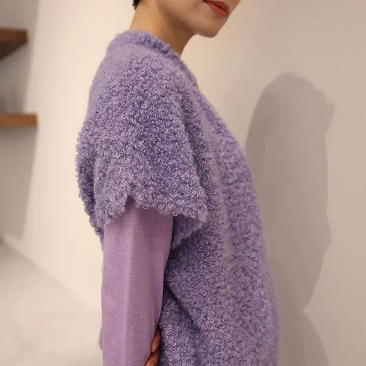 [Lightweight and gentle on the body] Knit boucle shoulder vest