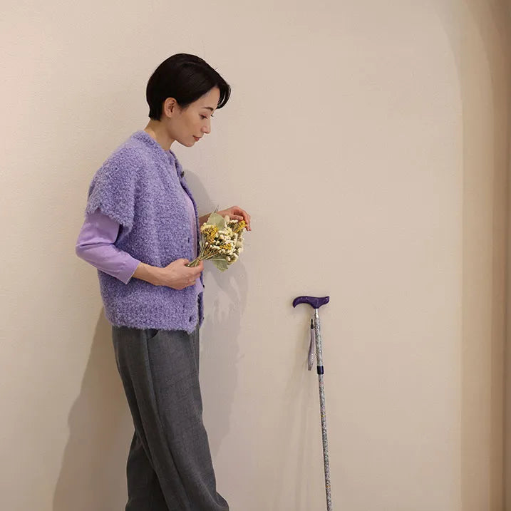[Lightweight and gentle on the body] Knit boucle shoulder vest