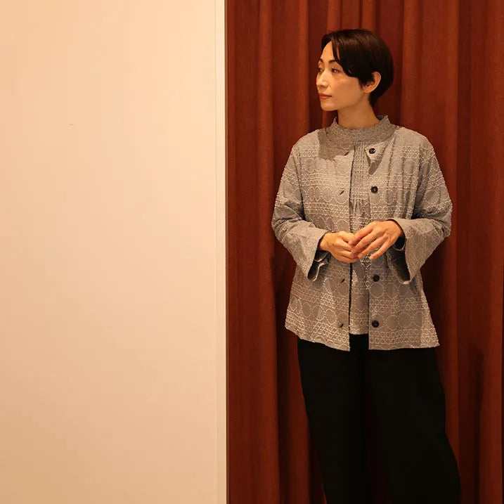【洗濯◎ストレッチ素材で動きを妨げない】ドットジャカードプルオーバー