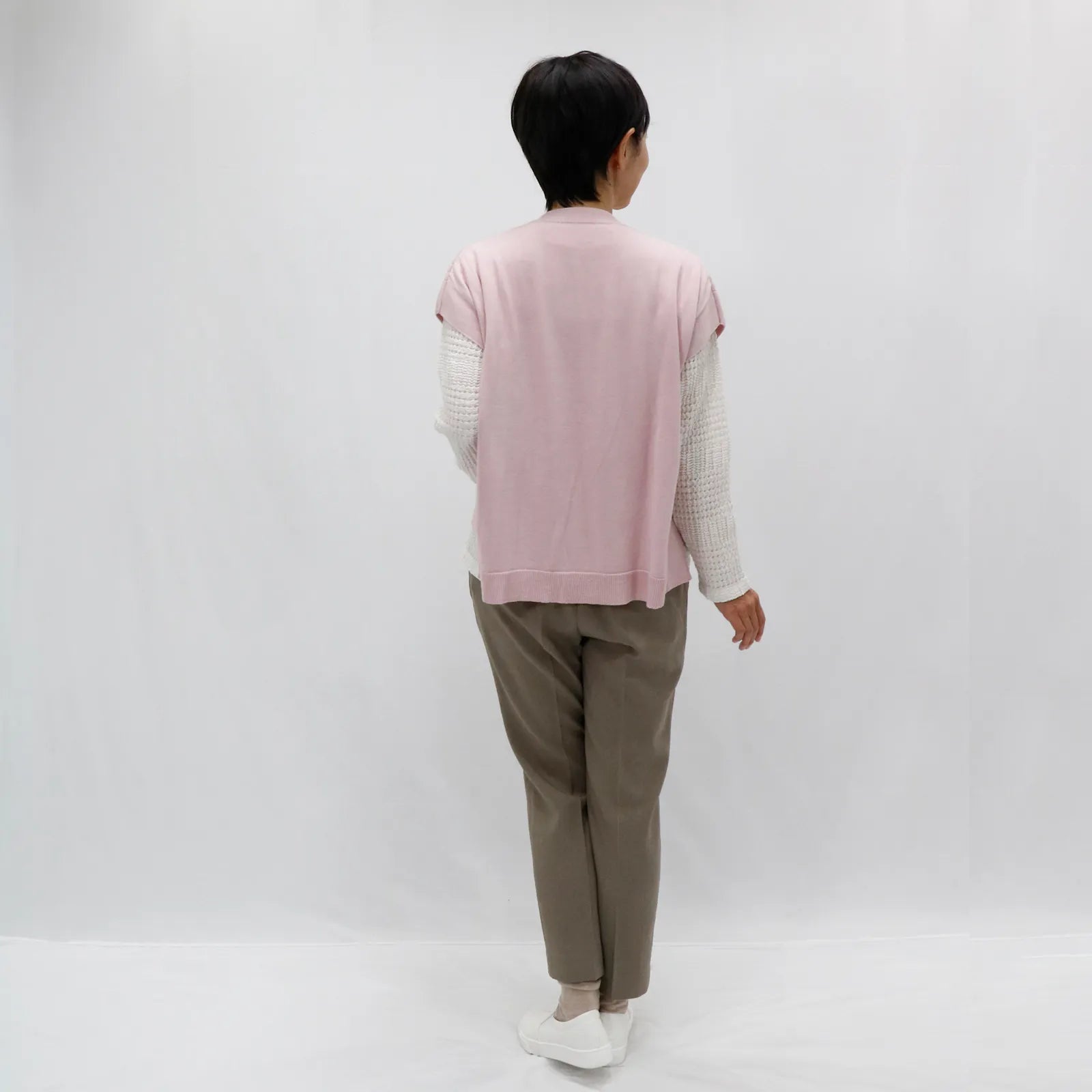 【抗菌防臭加工の立体的なベスト】プリーツニットベスト
