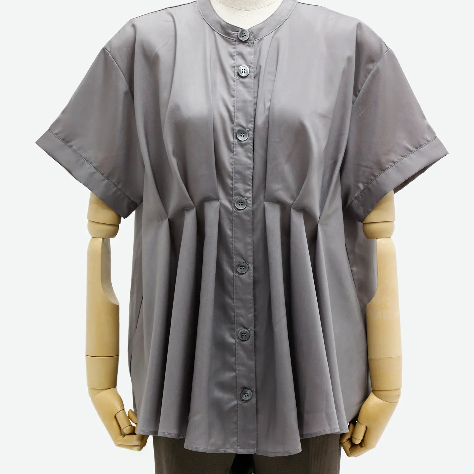 【日本製・接触冷感＆吸水速乾で汗ばむ夏の日にも心地よく】タックドレープブラウス