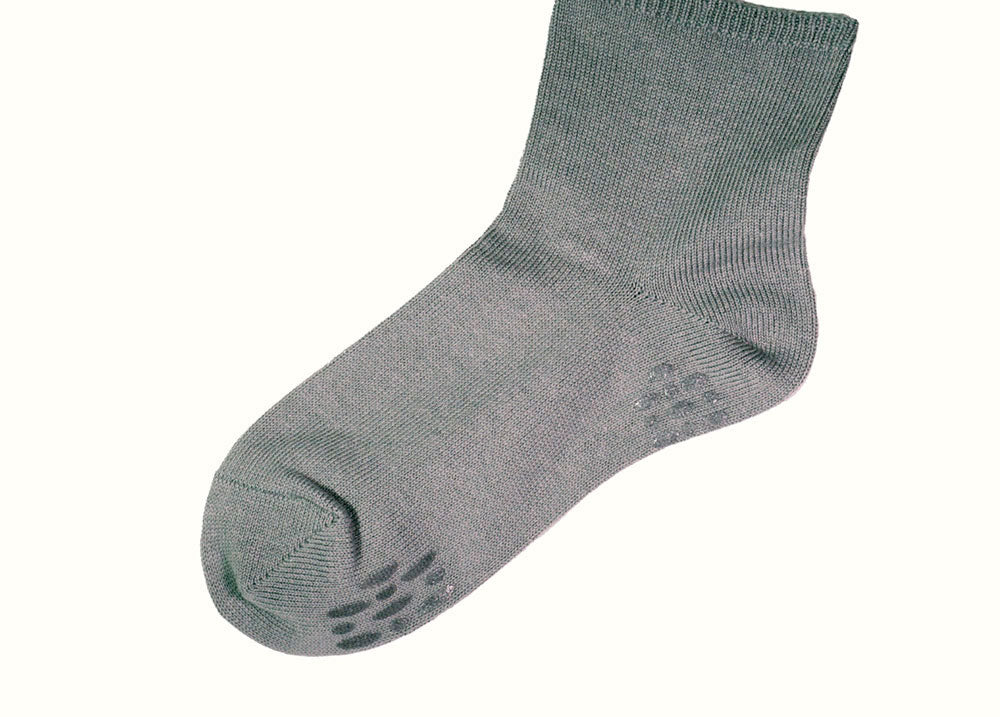 Loose fitting short socks, cotton blend, with anti-slip