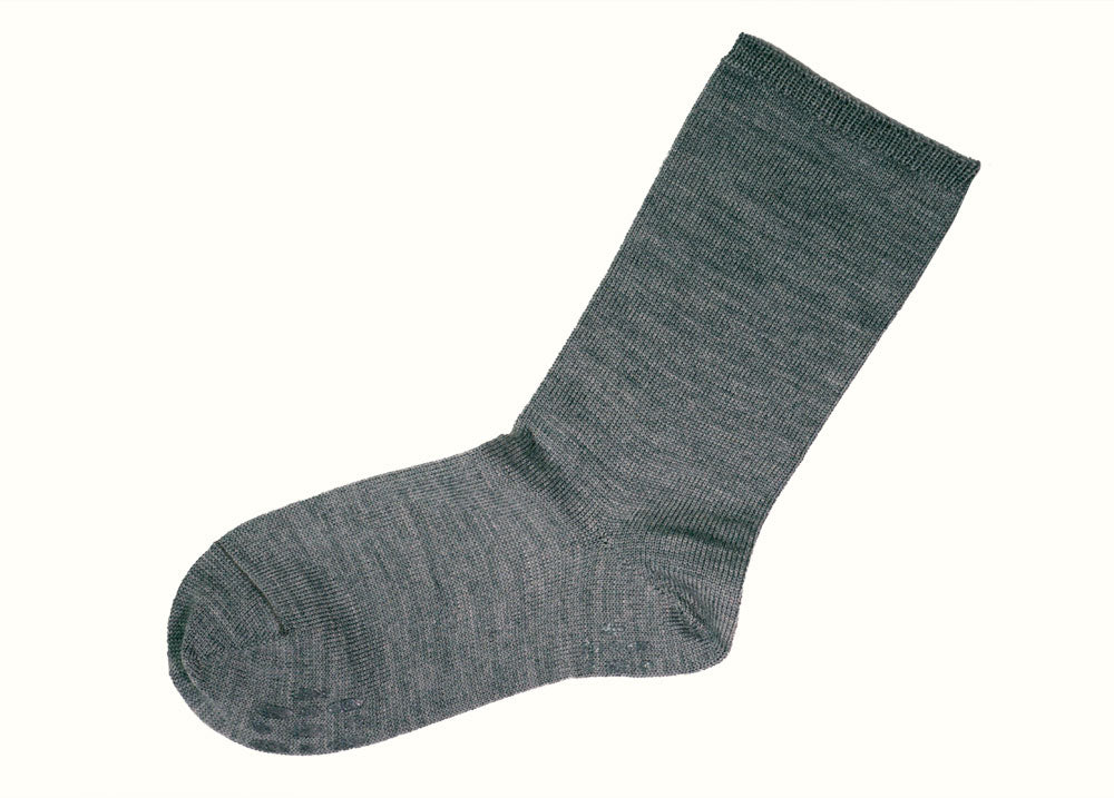 Loose fitting socks with anti-slip