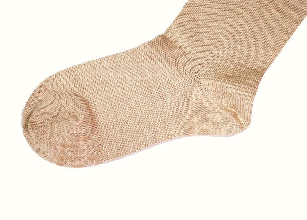 Loose fitting socks with anti-slip