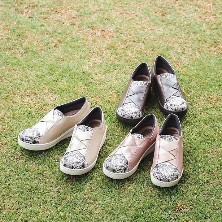 [First collaboration model with Miss Kyouko] Liberty print cross rubber sneakers 