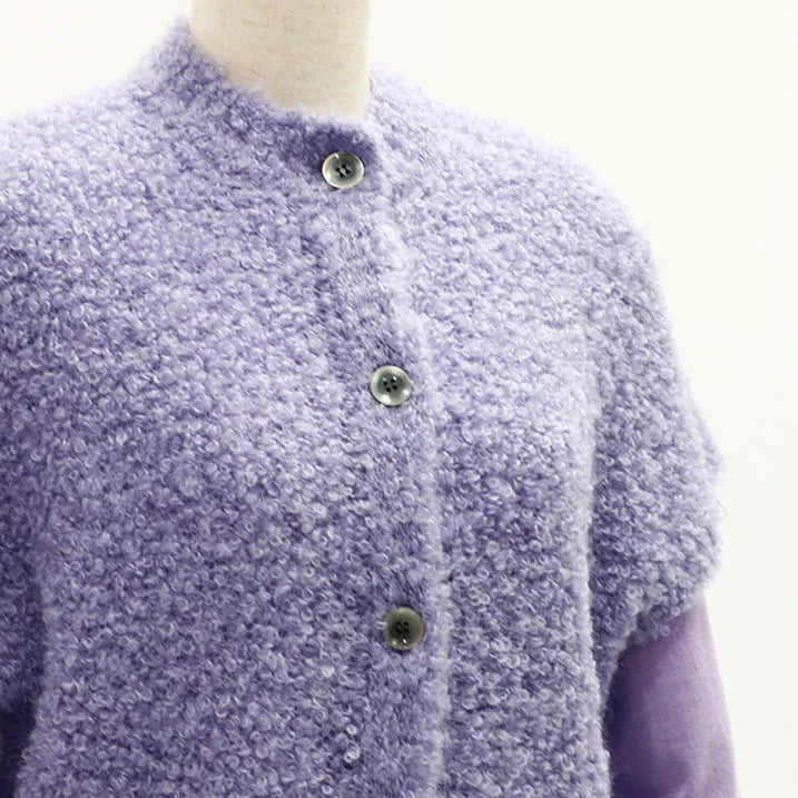 [Lightweight and gentle on the body] Knit boucle shoulder vest