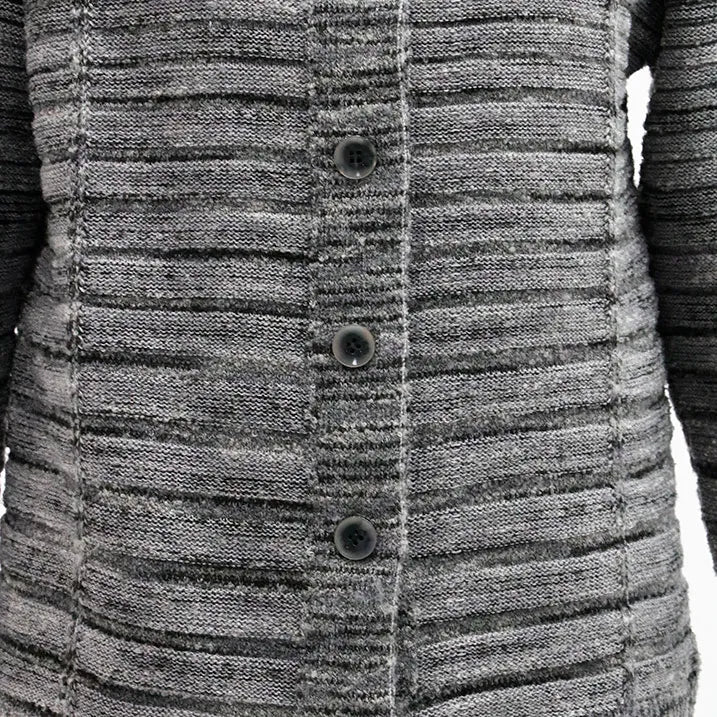 [Stylish and warm] Kasuri striped cardigan 