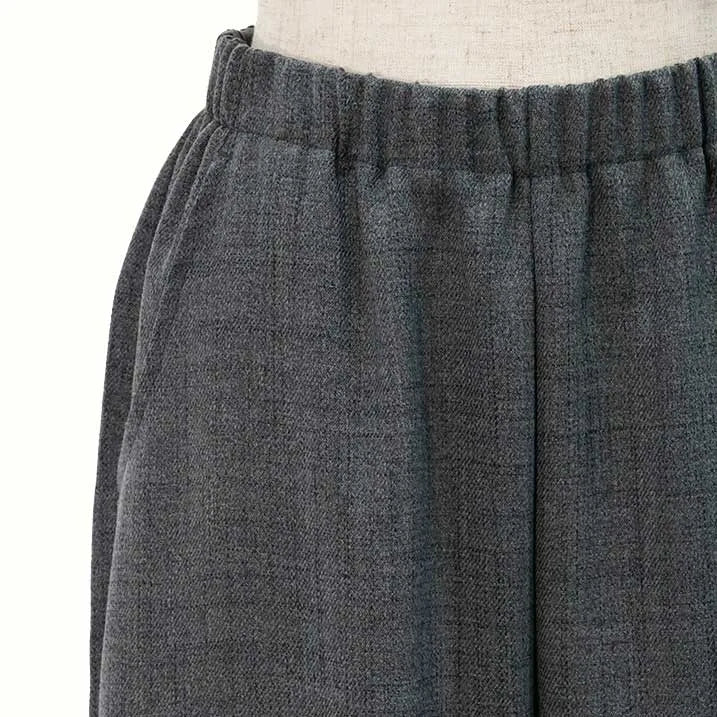 Made in Japan - Versatile and versatile: Tweed-style pants with darts at the hem