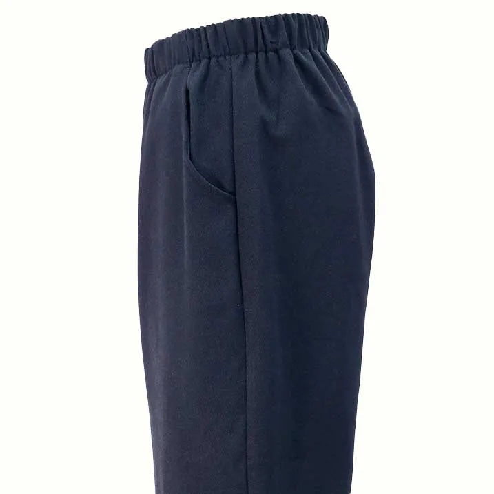 [Made in Japan, versatile] Darted pants with a brushed back