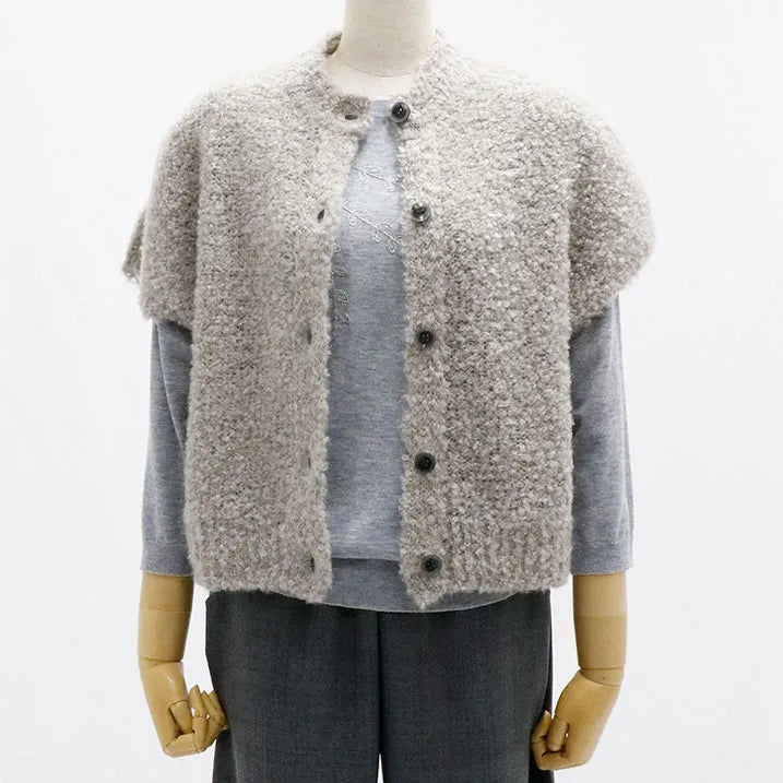[Lightweight and gentle on the body] Knit boucle shoulder vest