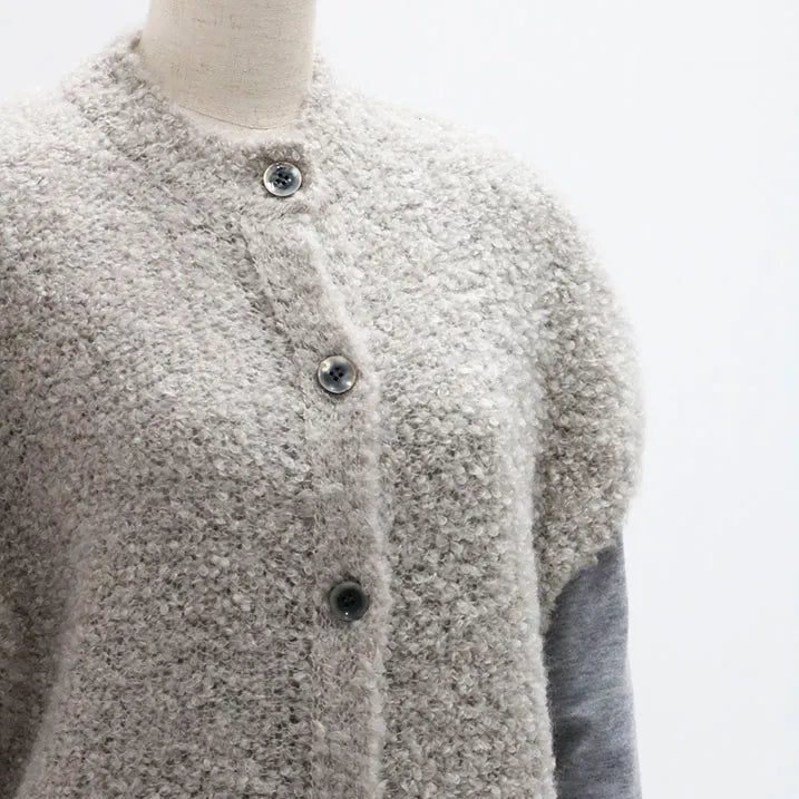 [Lightweight and gentle on the body] Knit boucle shoulder vest