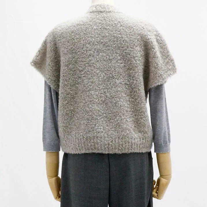 [Lightweight and gentle on the body] Knit boucle shoulder vest