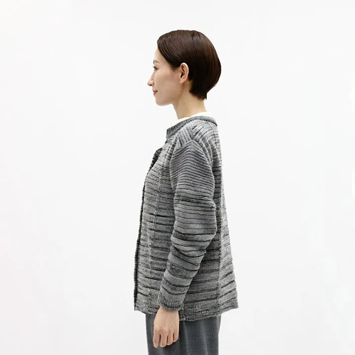 [Stylish and warm] Kasuri striped cardigan 