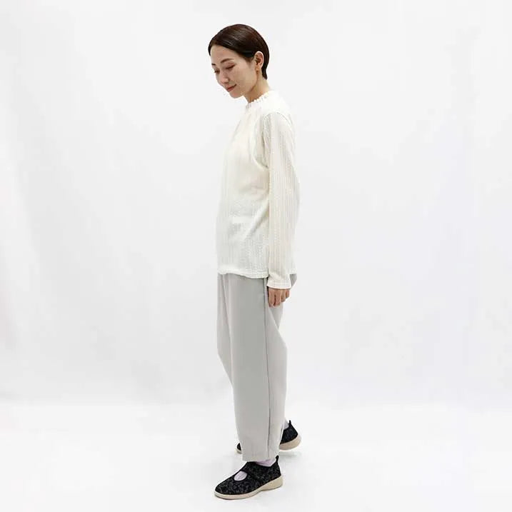 [Slimming effect ◎] Cable jacquard pullover