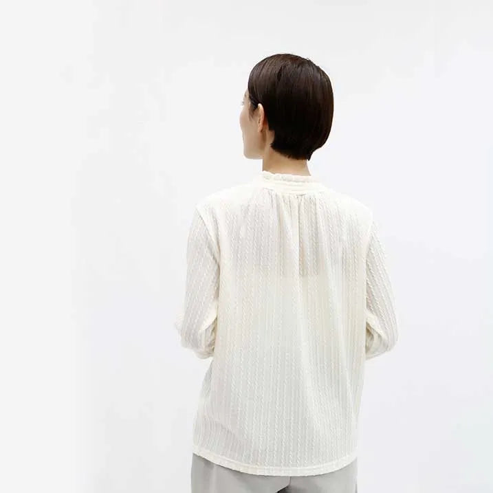 [Slimming effect ◎] Cable jacquard pullover