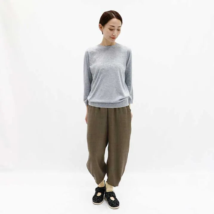 Made in Japan - Versatile and versatile: Tweed-style pants with darts at the hem
