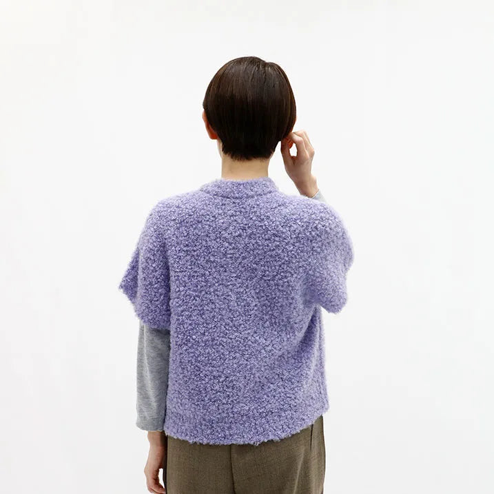 [Lightweight and gentle on the body] Knit boucle shoulder vest