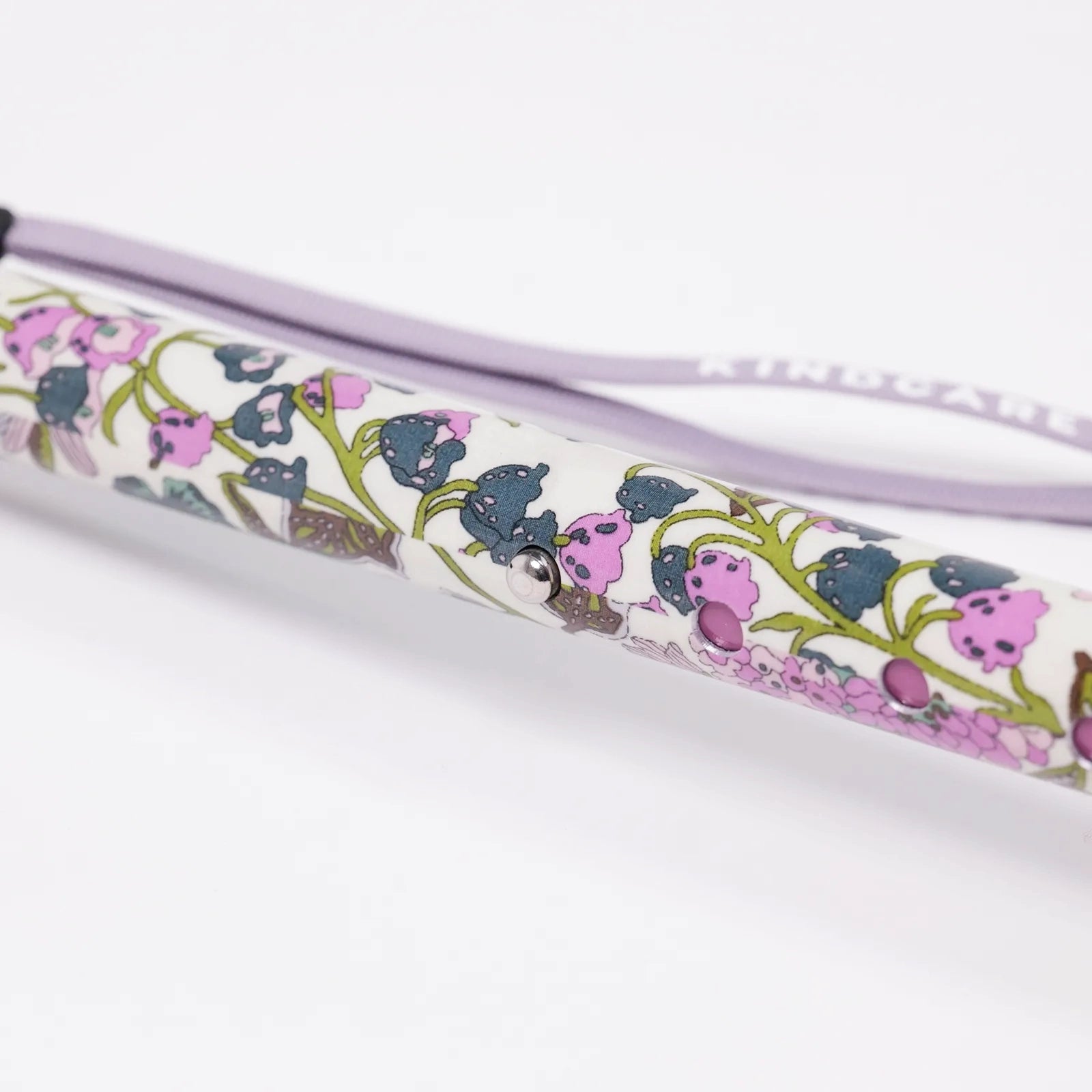 [Freestanding, Extendable, and Articulating] 4-Point Operation Cane, Liberty Print, Edna