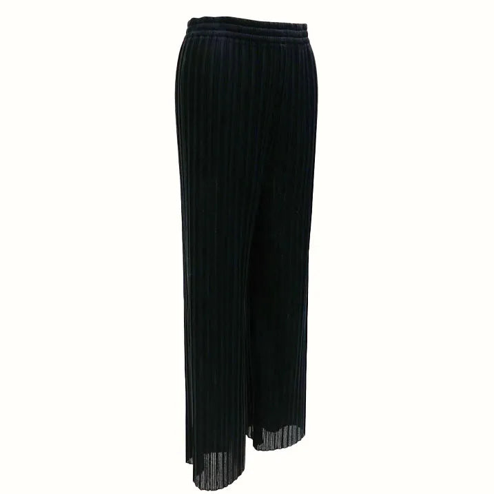 Lightly brushed pleated pants