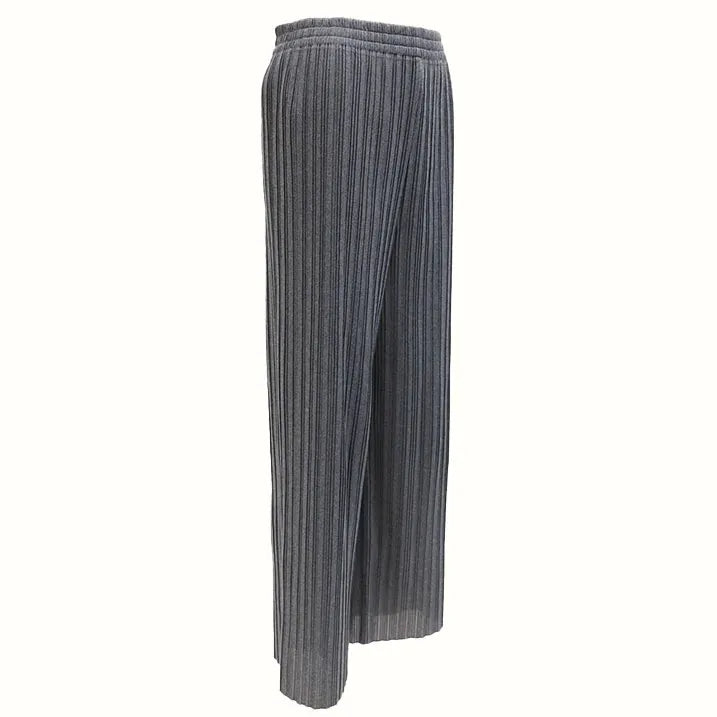 Lightly brushed pleated pants